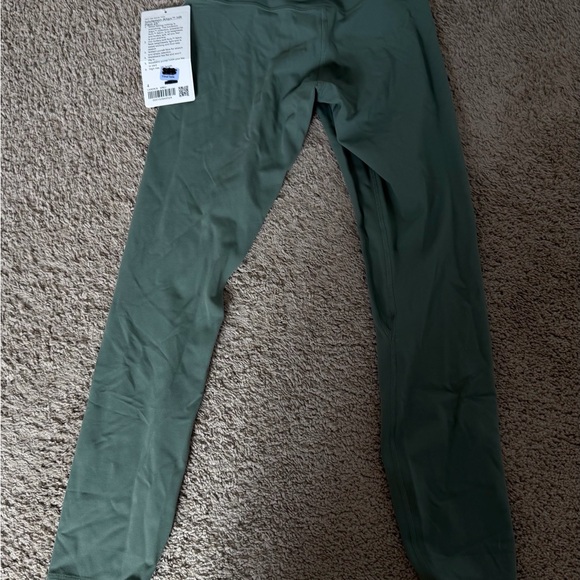 Lululemon women align leggings - Picture 3 of 3